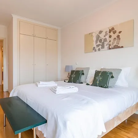 Fancy W/metro At Doorstep By Lovelystay Apartment