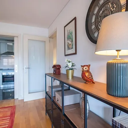 Fancy W/metro At Doorstep By Lovelystay