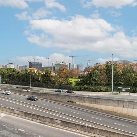 Fancy W/metro At Doorstep By Lovelystay * Lisboa