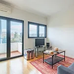 Fancy W/metro At Doorstep By Lovelystay شقة Lisboa