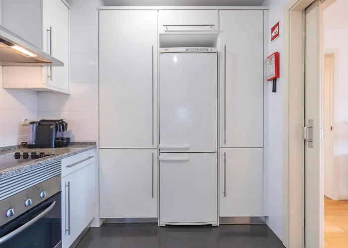 Fancy W/metro At Doorstep By Lovelystay Appartamento Lisbona